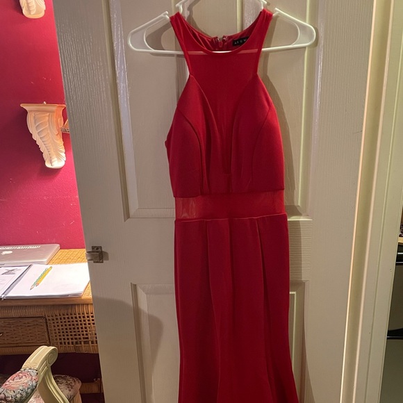 Red prom / evening gown dress size 3 - Picture 8 of 11